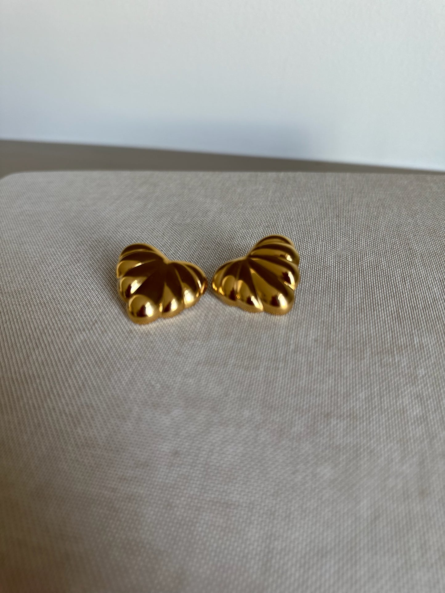 Leah Heart Earrings