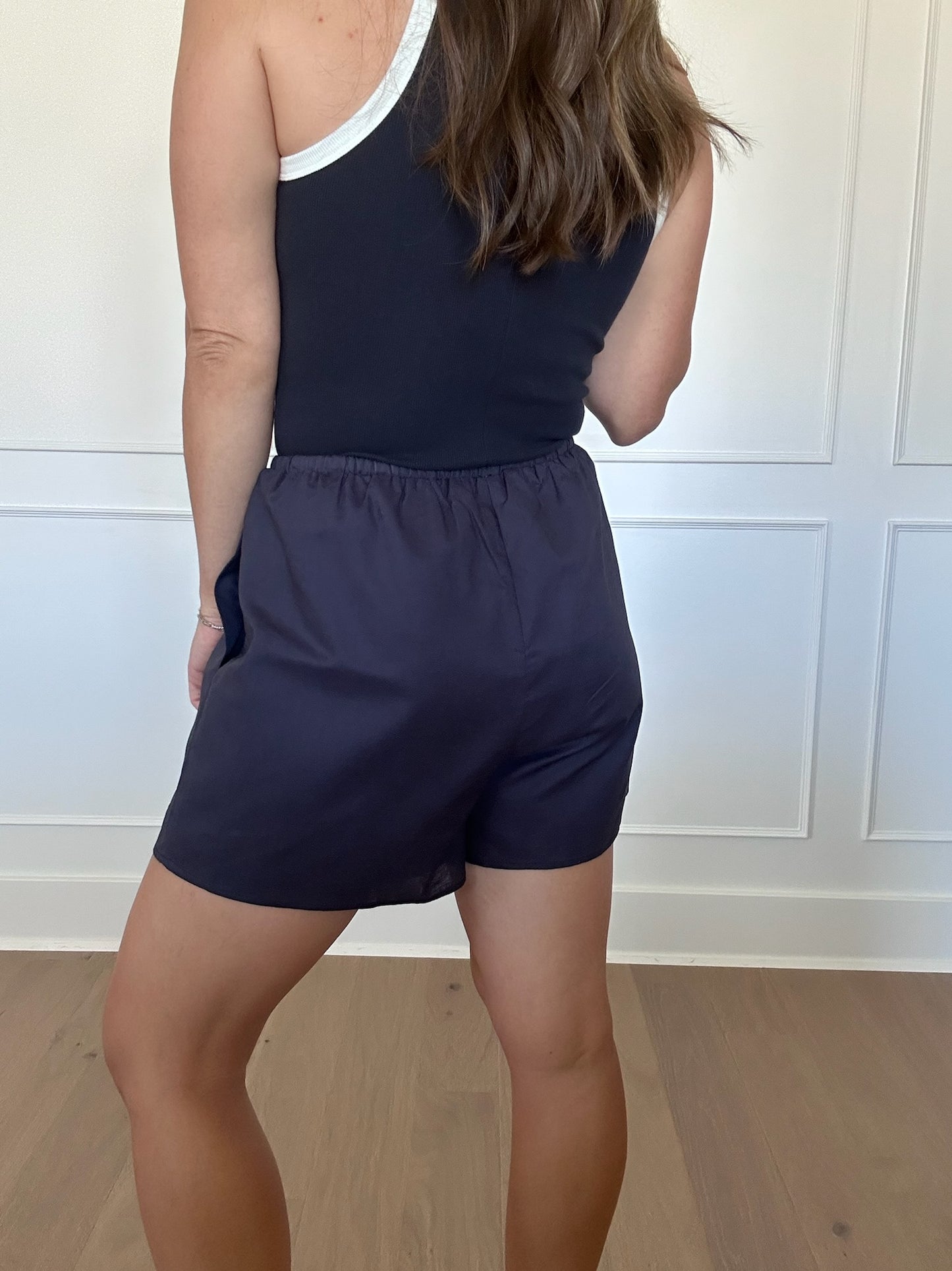 Margo Linen Shorts in Navy